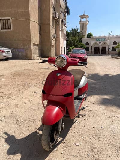 اسكوتر مارينو كلاسيك  موديل ٢٠١٩ ماشي ١٢ الف كيلو