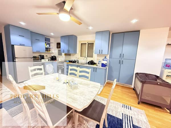 Fully finished Twin House READY TO MOVE handover140 m first row directly overlooking the sea. Includes 4 air conditioning units Located in Telal Ain So