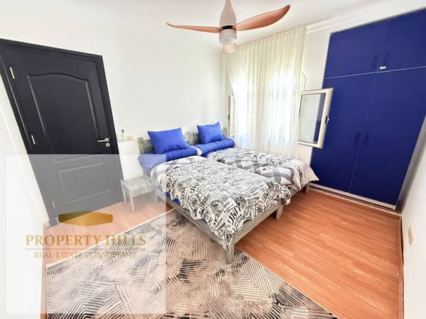 Fully finished Twin House READY TO MOVE handover140 m first row directly overlooking the sea. Includes 4 air conditioning units Located in Telal Ain So