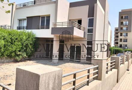 Twin house for sale Ready to move the square compound new cairo - Al ahly sabbour