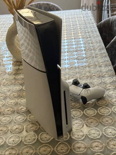 PlayStation 5 Slim Disc 1TB CFI-2016 بحالة ممتازه