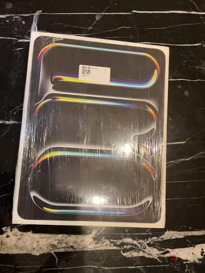 iPad m5 pro وايفاي+شريحة eSIM 256 ١٣ بوصة