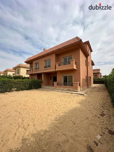 For sale: A prime location in Madinaty with a land area of ​​1050 sq m, a unique K-model villa (standard construction).