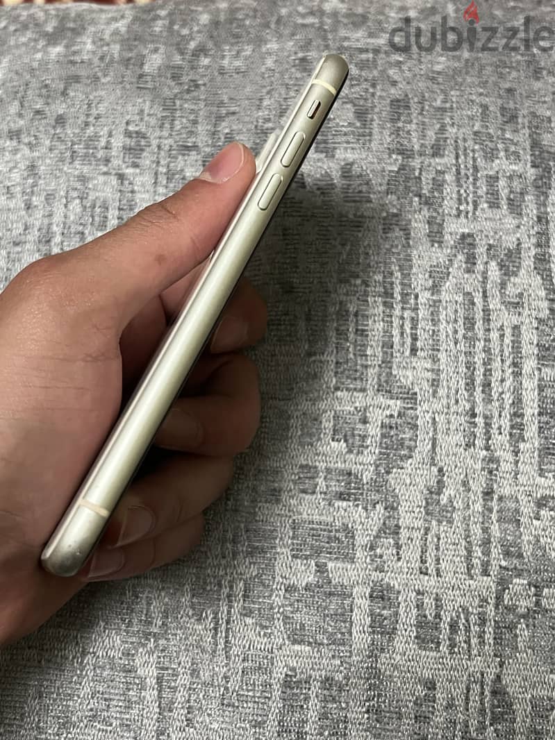 Apple - iPhone 11 2