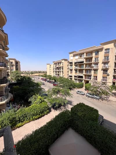 للبيع فى مدينة الرحاب شقة 249م المرحلة العاشرة قريبة من مول أفينيو ومسجد السيدة عائشة تطل على وايد جاردن وشارع