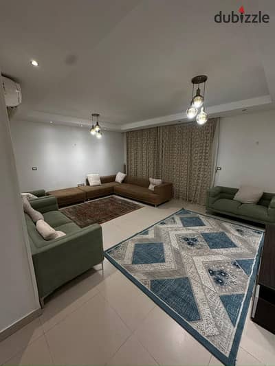 شقة للايجار بسعر خيالي مساحة 209 م بأقل سعر للمتر كومبوند بيفرلي هيلز كورت يارد elshiekh zayed Beverly Hills