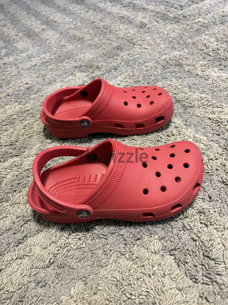 Crocs 5