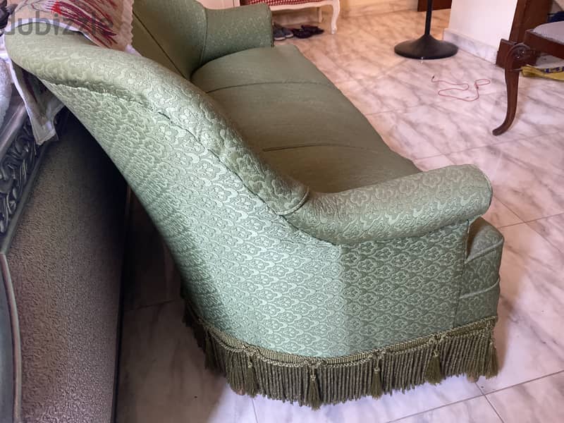 Antiques sofa 1