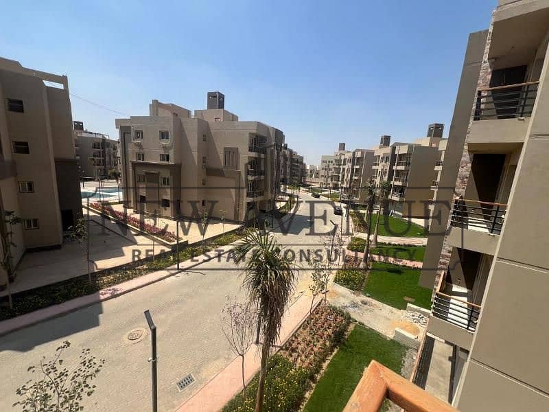 شقة بـ٤ غرف نوم في كومباوند فلاورز بارك، صورة ٨ من ١١