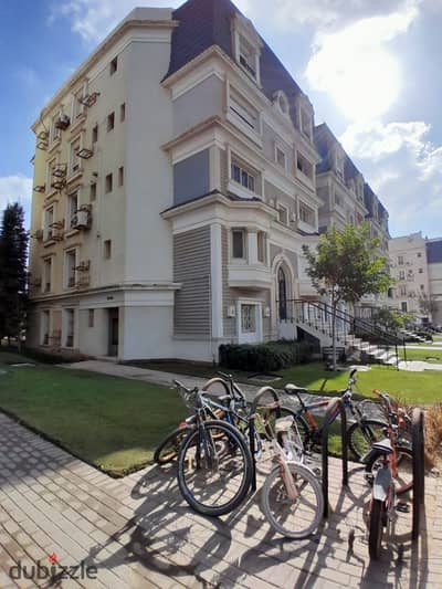 I villa with garden, immediate delivery in Mountain View Hyde Park, prime location