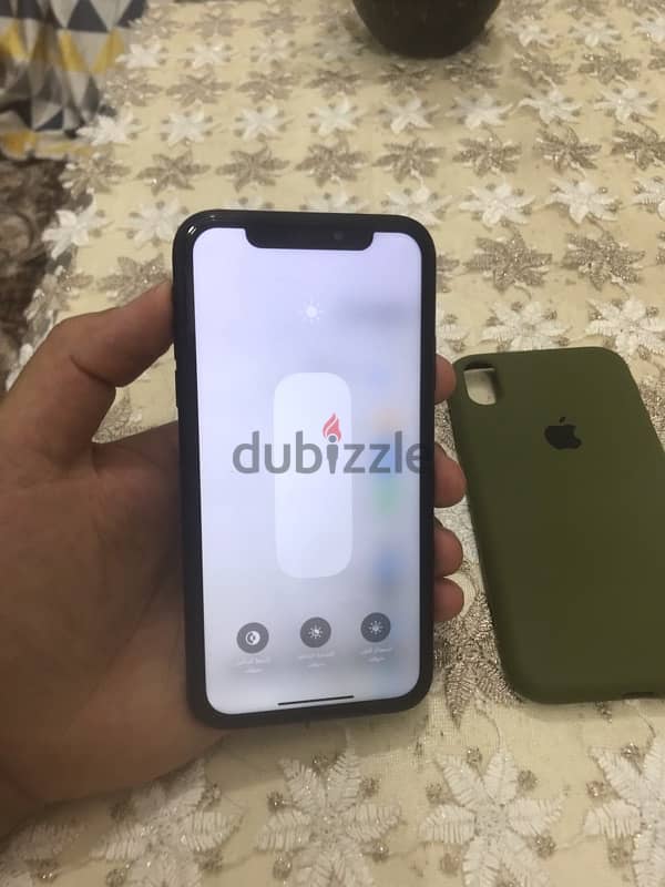 iPhone XR 4