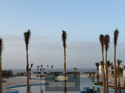 Own a duplex with a private garden in Cali Coast, in one of the best areas of Ras El Hikma, with stunning views and comprehensive services that make it an ideal opportunity for vacationing and investment.