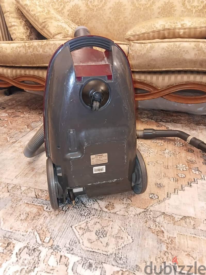 Vacuum cleaner 2