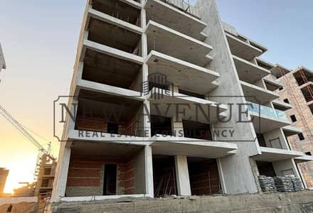 شقة  للبيع في ليك فيو ريسدينس 2 التجمع الخامس بأقساط حتى 2032 - Lake View Residence 2