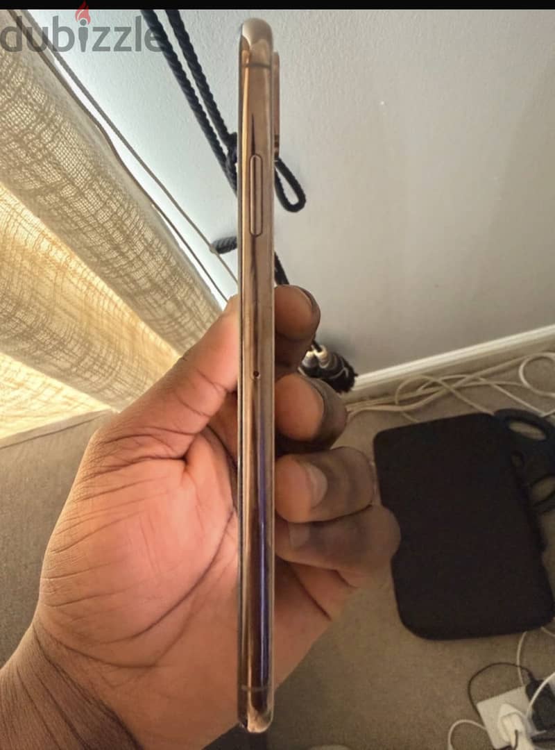 Apple - iPhone XS Max 3