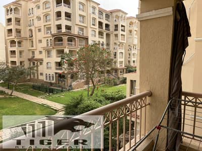 For sale, an apartment of 107 meters at the club free with the apartment in B1
