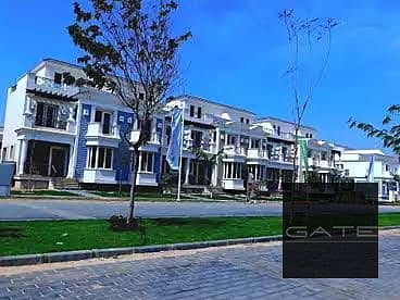 تاون هاوس للبيع بأفضل لوكيشن على البحيرة و افضل سعر بماونتن فيو تشيل اوت بارك