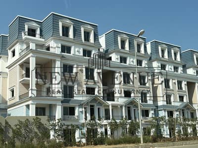 very Prime Location with installments delivery 2026 Corner I villa Overlooking Spine, Club House and water features in mountain view 1.1