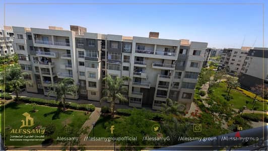 At a price lower than the commercial for a distinctive and spacious view wide garden for the entire group apartment for sale in cash in Madinaty - Phase B10 Group 103 Madinaty