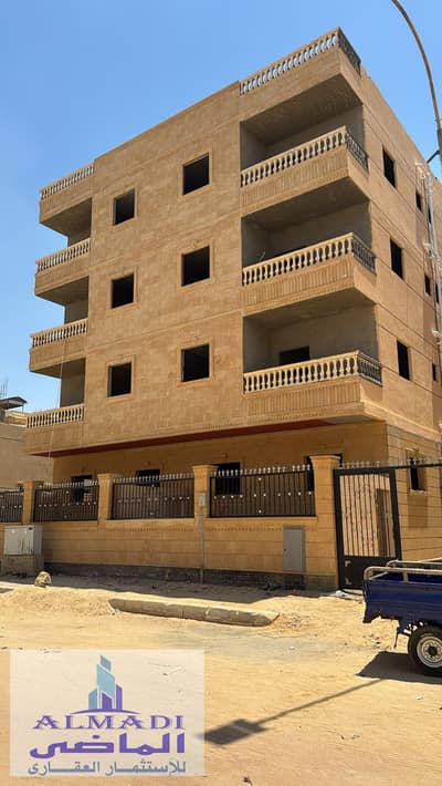 Apartment behind the Russian