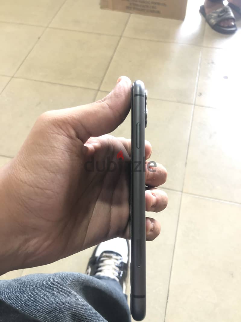 Apple - iPhone 11 4