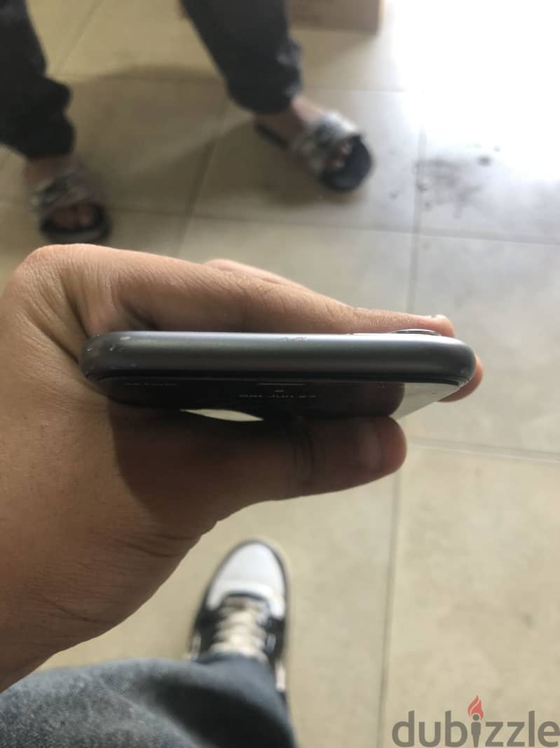 Apple - iPhone 11 5