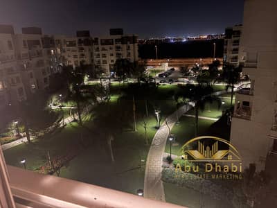 شقه 165متر للبيع بالفرش والاجهزه بمدينتي B10 تشطيب فندقي راقي جدا واطلاله مميزه علي جاردن فيو
