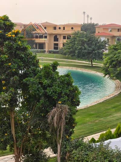 For sale, a model e villa in a prime location in Madinaty, with a view of the lakes, one of the most distinguished locations.