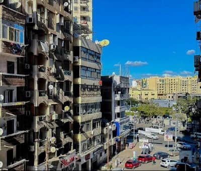 شقة للبيع 145م بـ سموحة شارع مصطفي كامل تري نادي سموحة