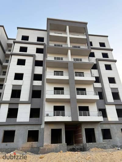 شقة للبيع داخل كمبوند Mayan Residence – مدينة الشروق  فرصة مميزة للسكن أو الاستثمار في واحد من أفضل مواقع مدينة الشروق.
