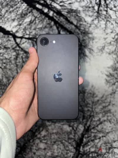Apple iPhone 16e 95% بيع او بدل