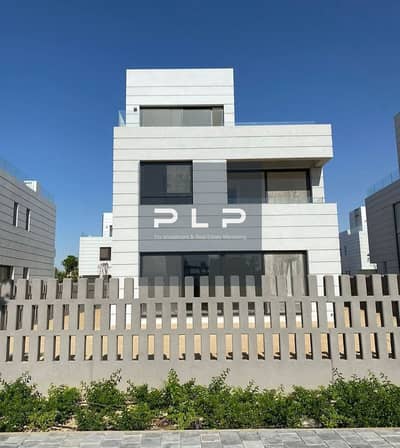 Resale townhouse for sale, fully finished and immediate receipt, in the most prestigious compound in Shorouk  Al Burouj compound