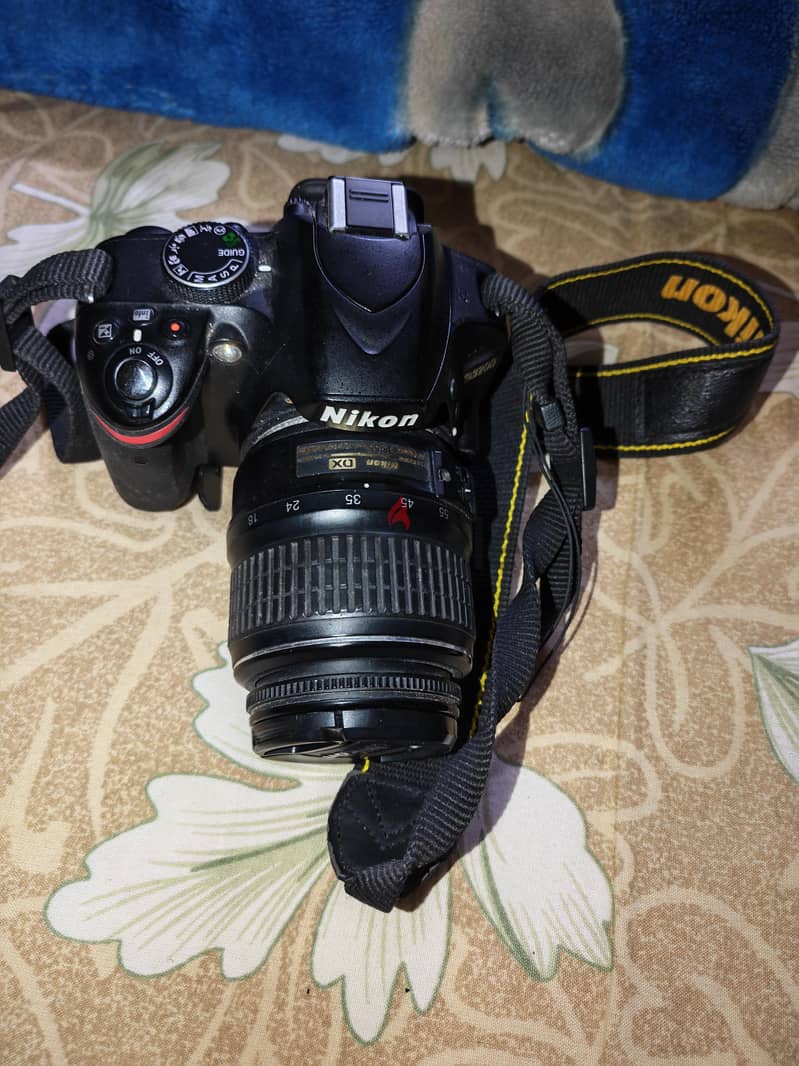 D3200 8