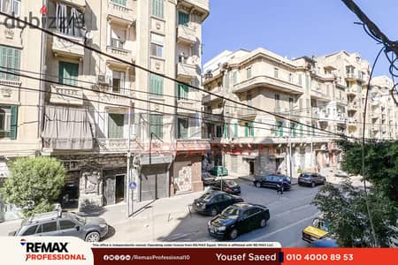 خطوات من البحر فيو مفتوح شقه للبيع بحري