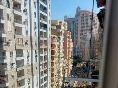 شقة للايجـار 220م - لـوران - شـارع عبد السلام عارف