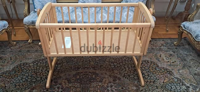 سرير أطفال Baby crib