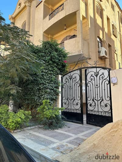 Fully furnished apartment, ready for immediate occupancy