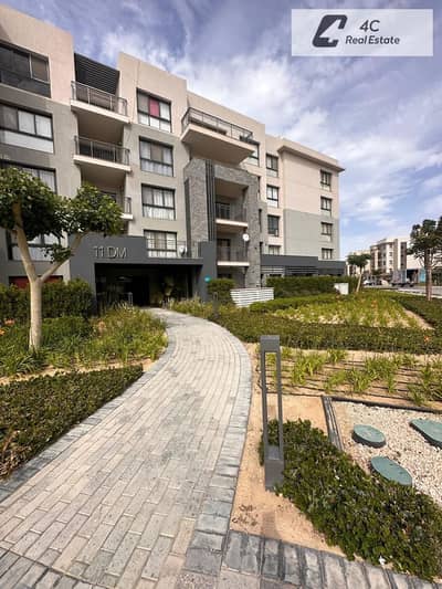 For less than the market price, a fully finished penthouse with air conditioning, including maintenance, with a direct lagoon view.