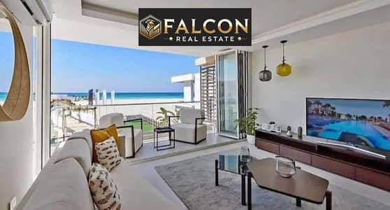 Corner beachfront chalet with a stunning view, just steps from the sea, with Cali Coast installments available.