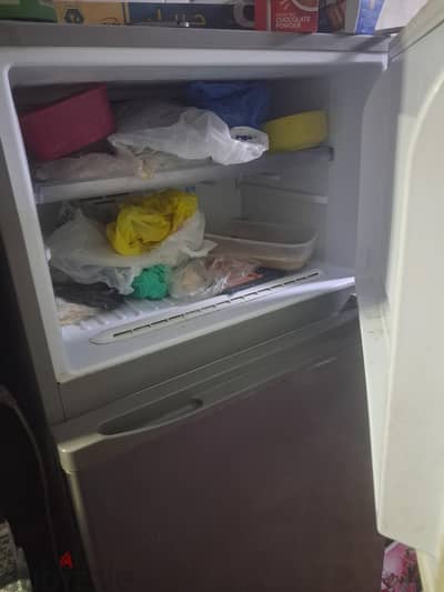 تلاجه كريازي