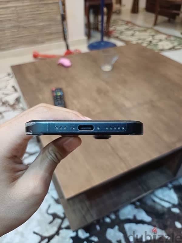 iPhone 16 3