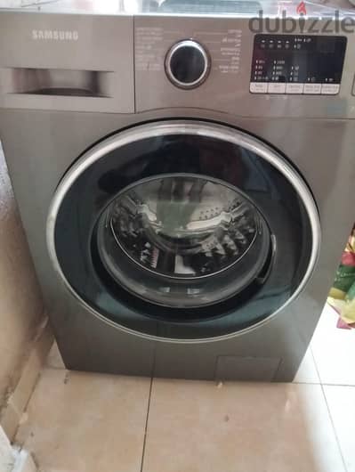 غساله للبيع اوتوماتيك كامل  7ك.    حاله جيده