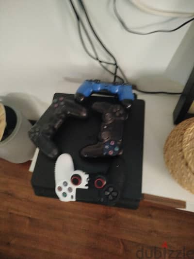 PS4:slim used with 4 controller
