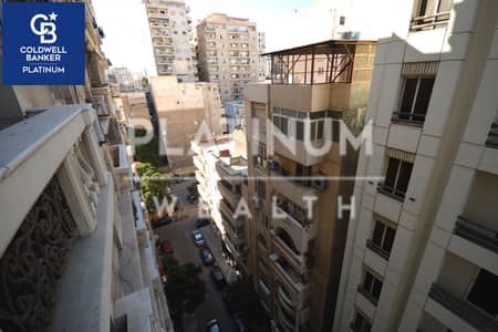 شقة مرخصة 200م في لوران. . استلام فوري وسعر لقطة