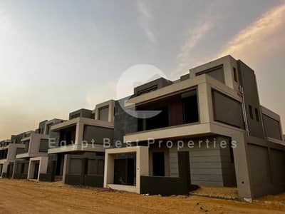PRIME VILLA FOR SALE WITH 5% DP IN PATIO TOWN NEW CAIRO