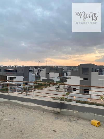 For Sale Quatro Villa with Garden, ,Ready to Move ,in Prime Location ,in Patio Zahraa - Sheikh Zayed