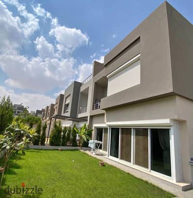 عالمفتاح إستلم توين هاوس بفيو لاند سكيب واسع فى إيتابا بجانب الربوة والنادى الأهلى Etapa City Edge