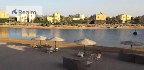 شاليه بالفرش علي لاجون بالتقسيط