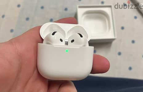 سماعة airpods 4 العادية