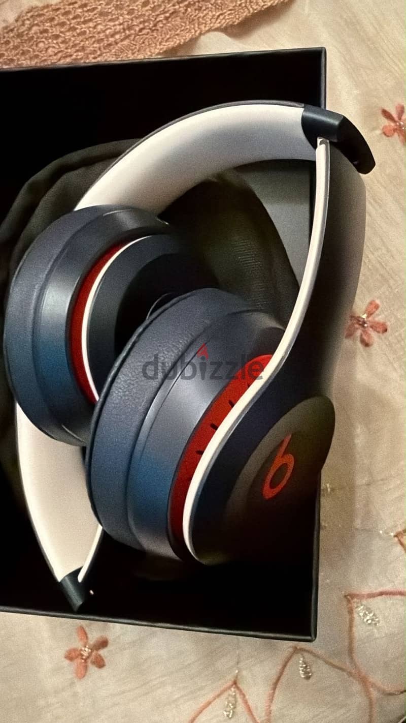 Beats solo 3 wireless 3